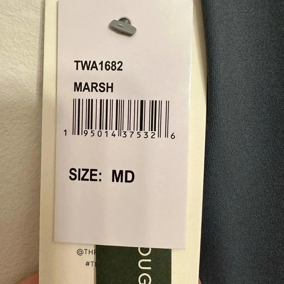 Threads for Thought NWT’s high rise 7/8 leggings. Size medium - Picture 3 of 7